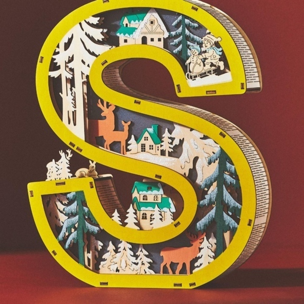 Anthropologie Monogram Wonderland Light-Up Scene Letter S